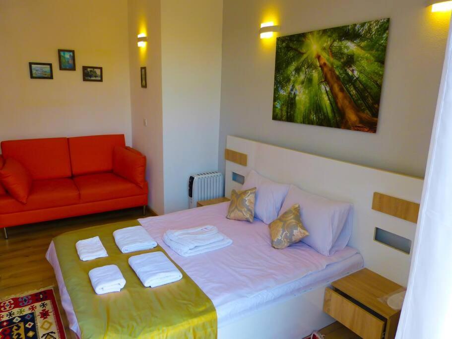 באקו Live-Inn Stunning Apartment On Azneft Sq With President Palace & Old City Views מראה חיצוני תמונה