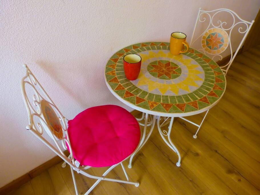 באקו Live-Inn Stunning Apartment On Azneft Sq With President Palace & Old City Views מראה חיצוני תמונה